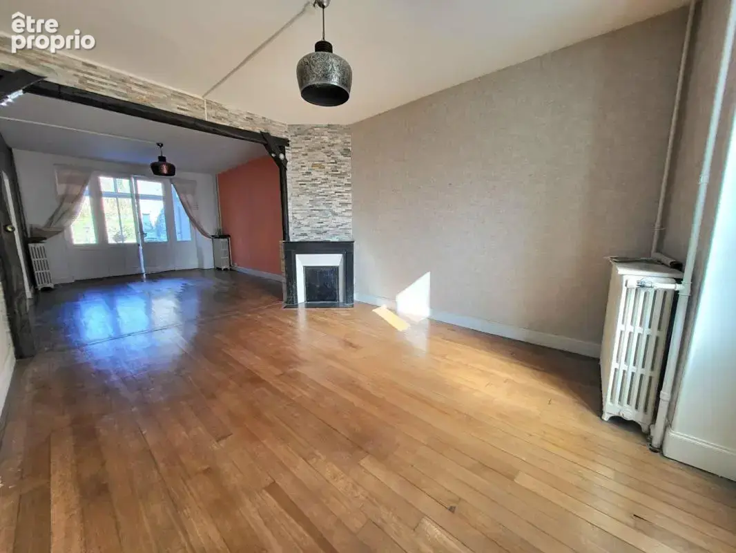 Maison de ville bourgeoise - 5 chambres - Grande grange et jardin paysagé - photo 5