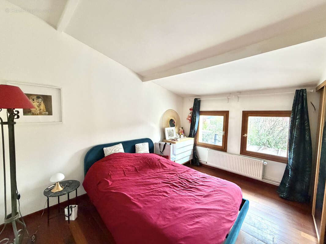 Maison à SAINT-MAUR-DES-FOSSES