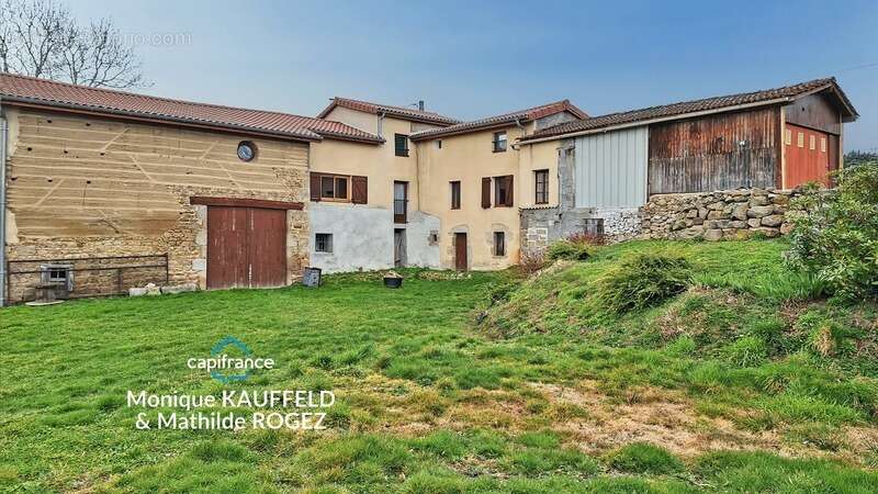 Maison à TOURS-SUR-MEYMONT