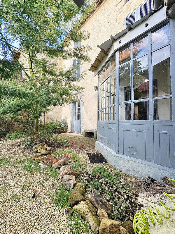 Maison à MONTMORILLON