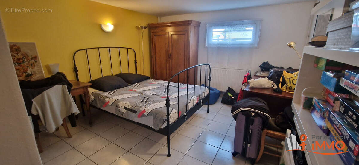 Maison à GENILAC