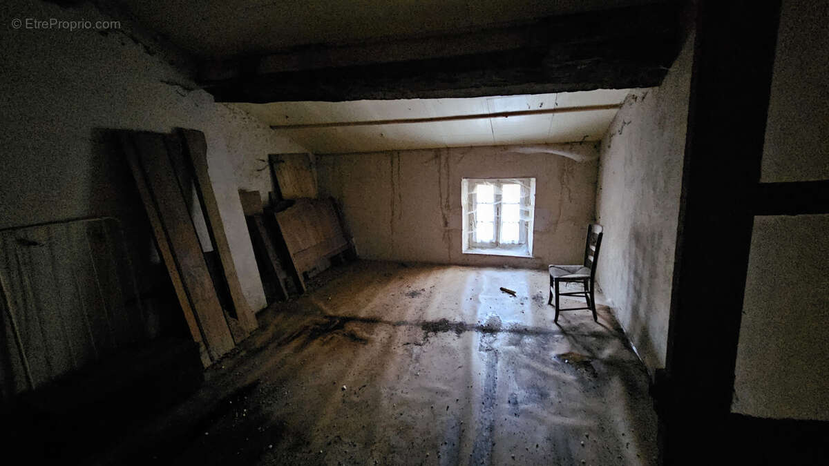 Maison à BUSSIERE-POITEVINE