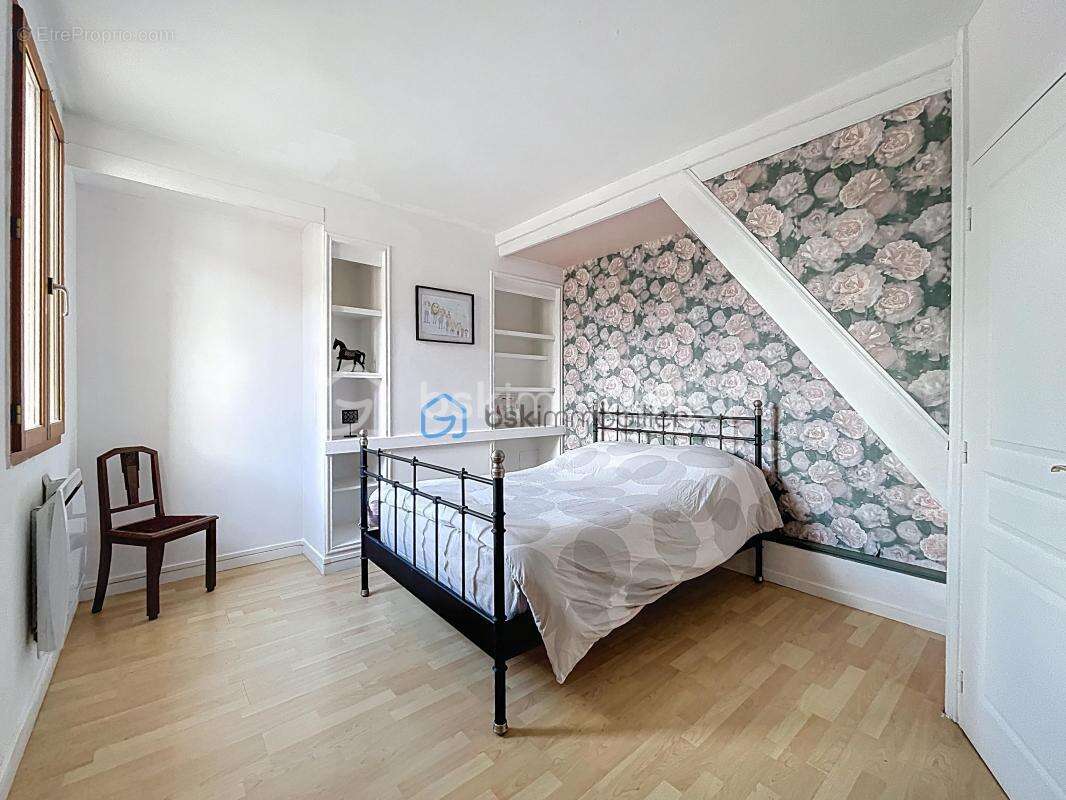 Maison à SAINT-ETIENNE-DU-ROUVRAY