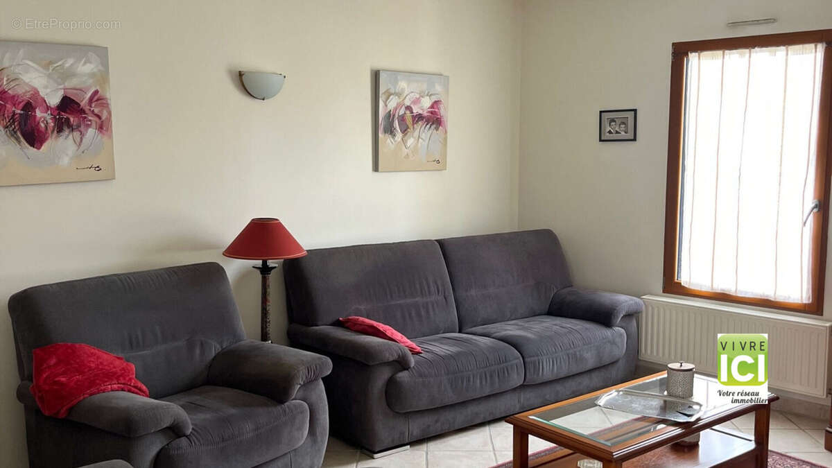 Maison à LA CHAPELLE-BASSE-MER