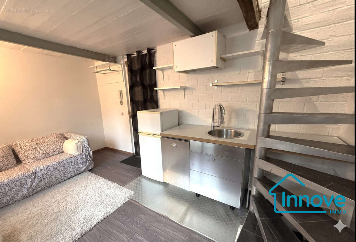 Appartement 23 m² à Versailles  - photo 4