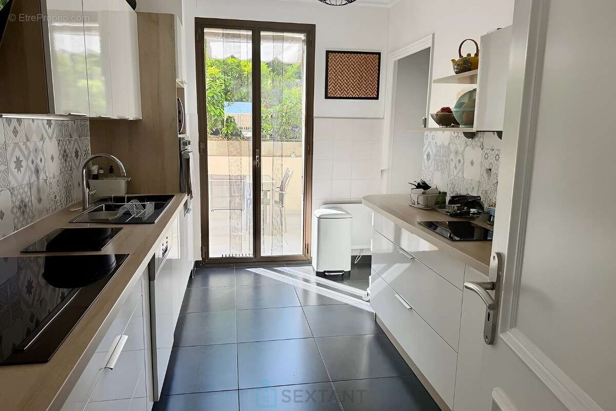 Appartement à VILLENEUVE-LOUBET