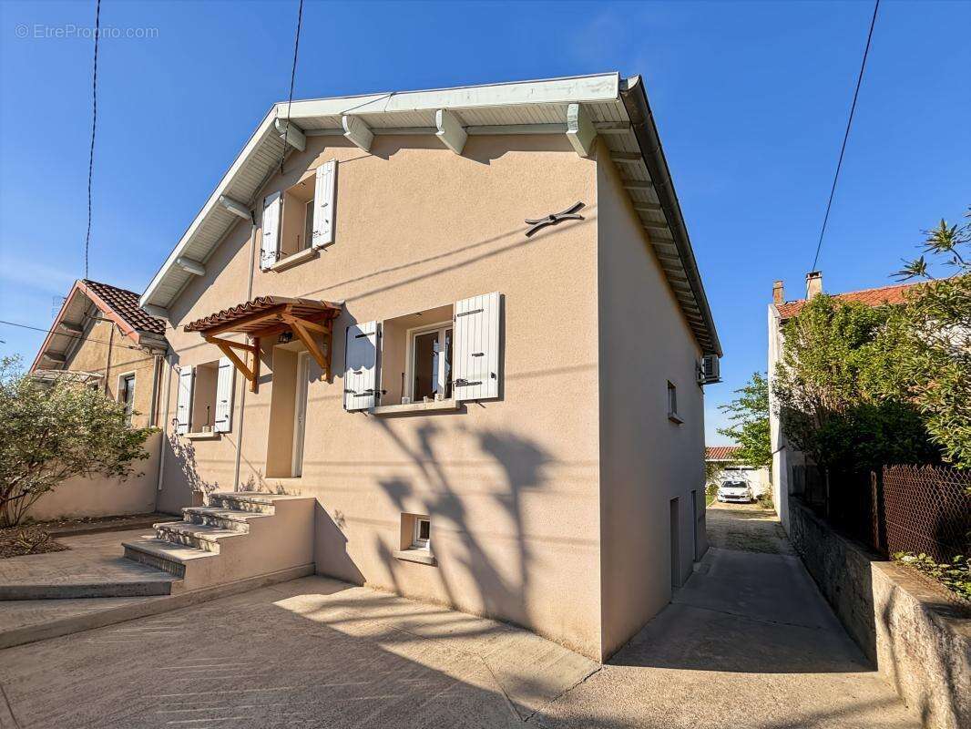 Maison à LIVRON-SUR-DROME