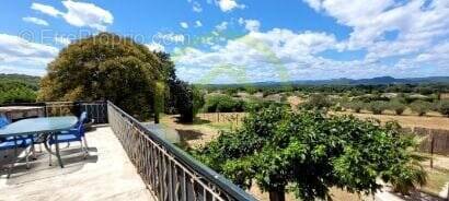 Maison à SAINT-HILAIRE-DE-BRETHMAS