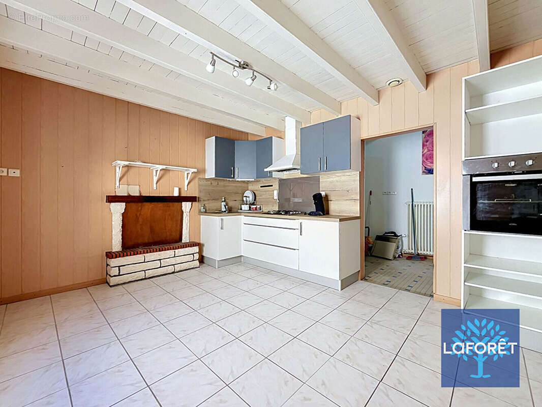 Maison Saint Martin Des Noyers 4 pièce(s) 101.49 m2 - photo 3