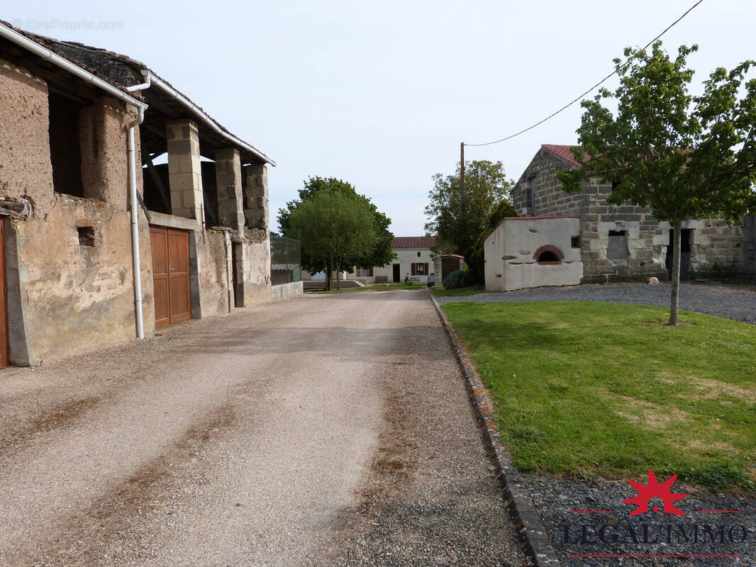 Maison à CLERE-SUR-LAYON