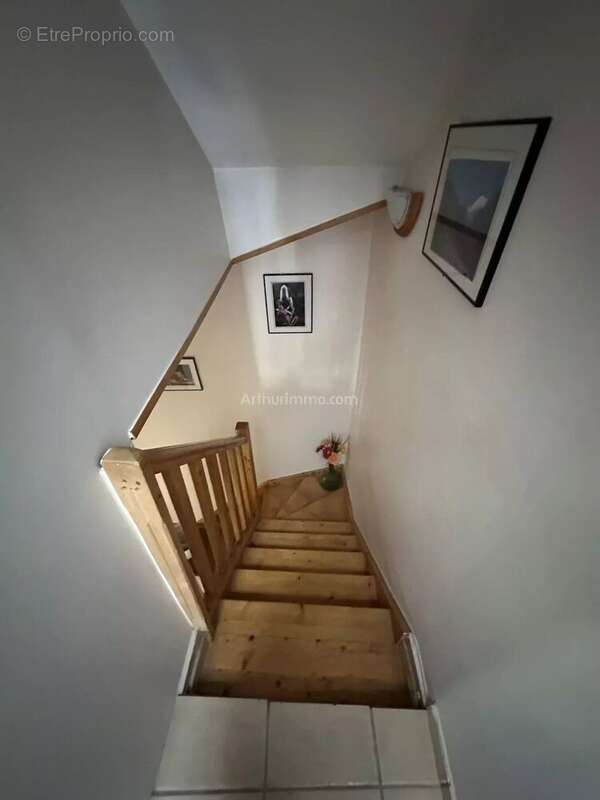 Maison à LAMBRUISSE