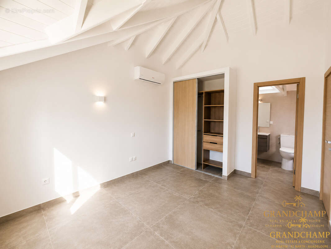 Villa t4 vue mer avec piscine - baie orientale - photo 9