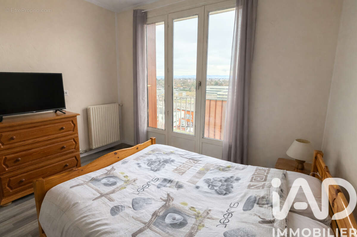 Photo 6 - Appartement à DECINES-CHARPIEU