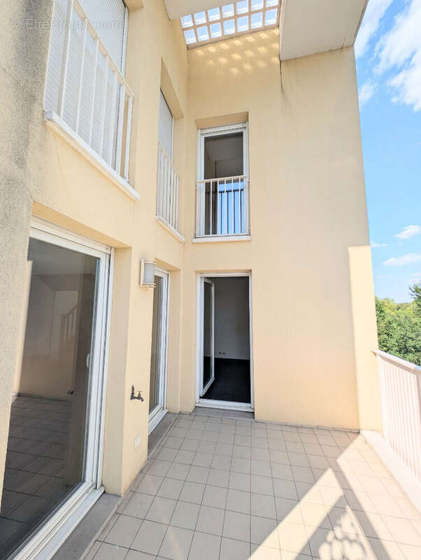 T3 en duplex -  Grande terrasse - Box - Gennevilliers - photo 8