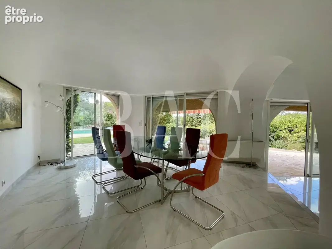 Superbe propriété à 20 minutes de Cannes. - photo 13