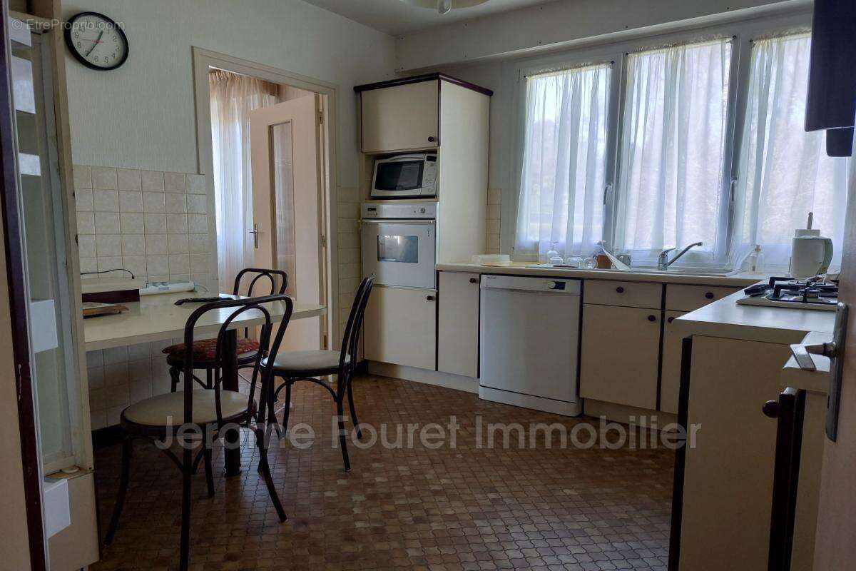 Maison à EGLETONS