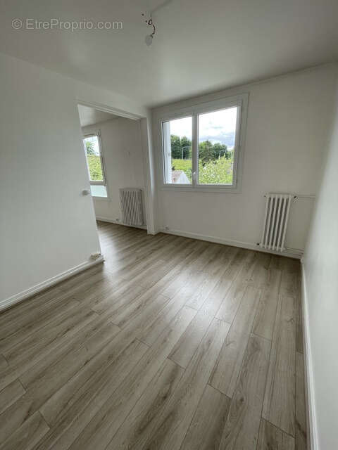 Appartement à BURES-SUR-YVETTE