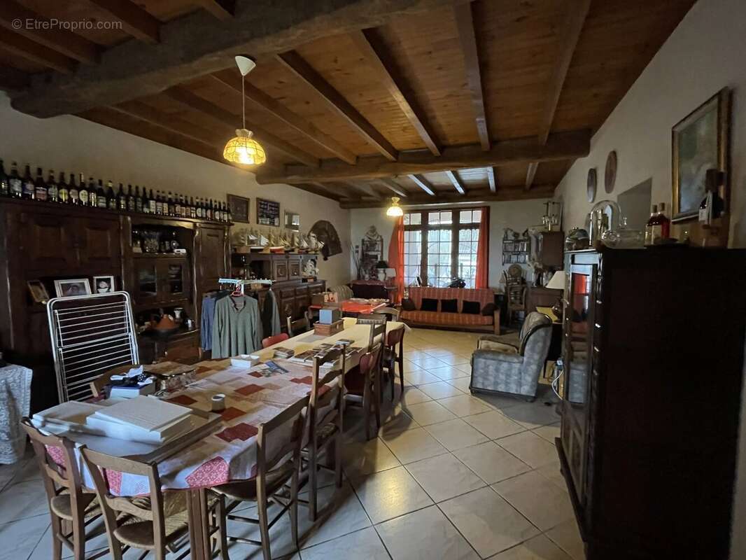 Maison à MOUSCARDES