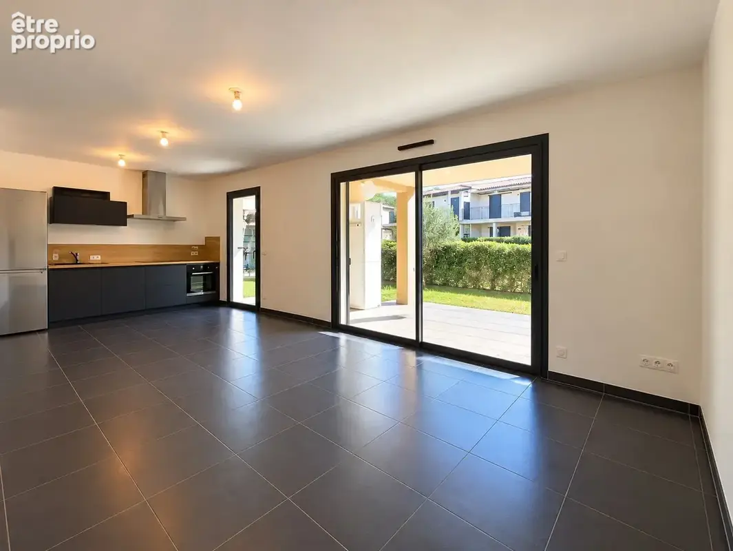 Appartement T3 avec terrasse et piscine à Bonifacio - photo 2