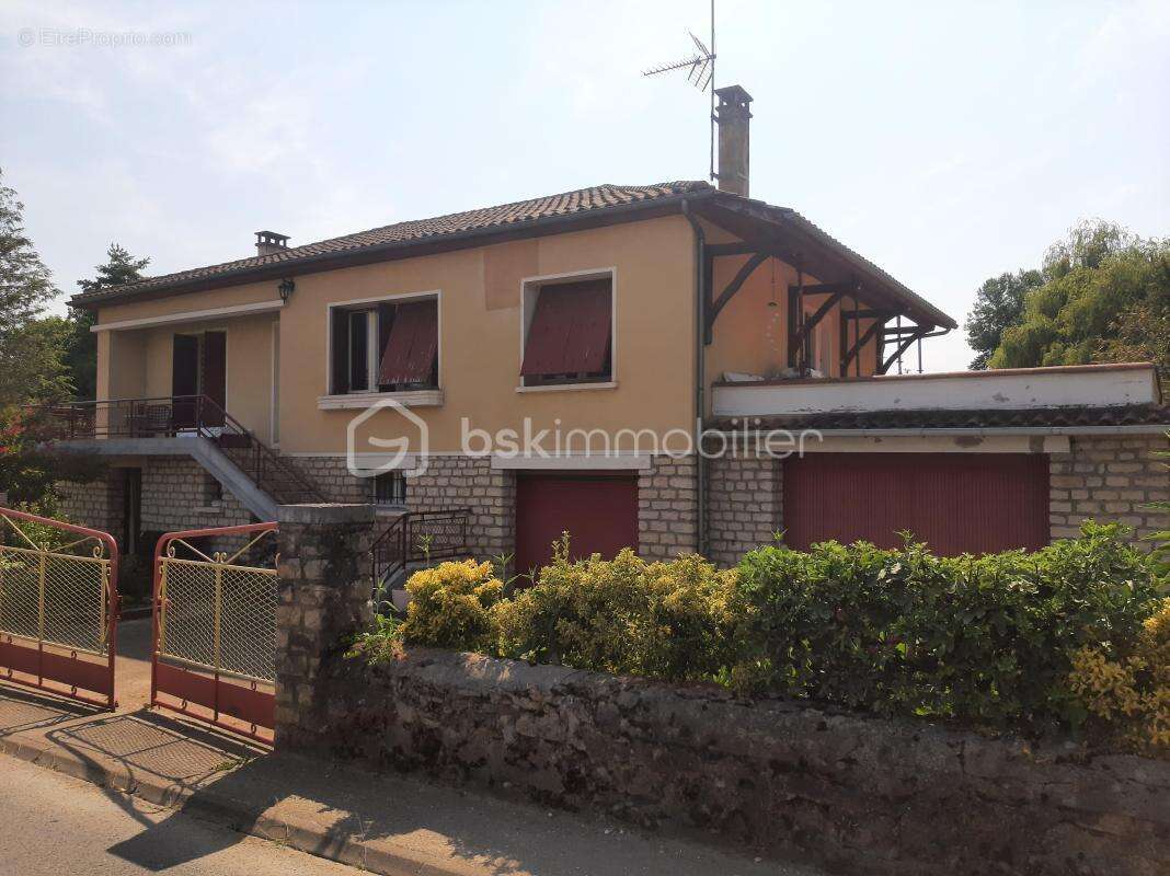 Maison de ville -  5 pièces -114 m2 - Terrain de 841 m2 - photo 2