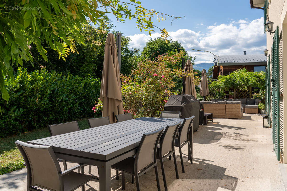 Maison à PREVESSIN-MOENS