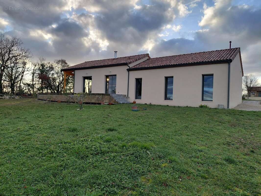 Maison à TRESPOUX-RASSIELS