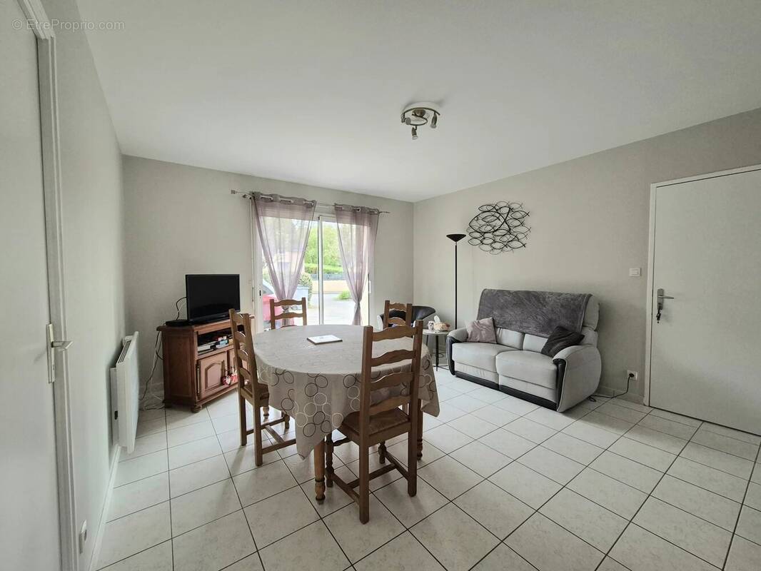 Appartement à SAINT-OUEN-DES-TOITS