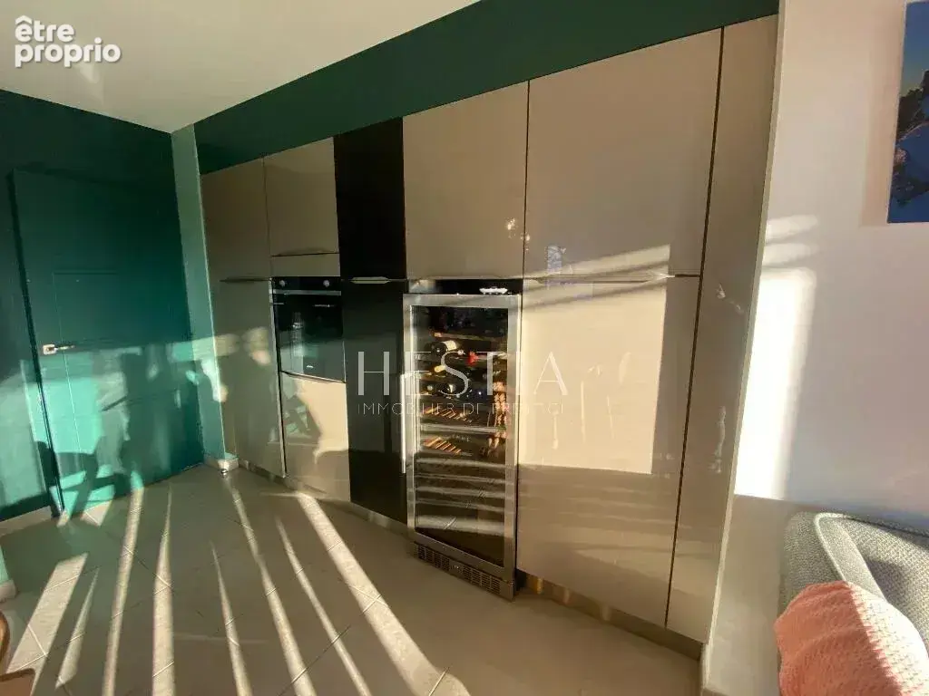 A visiter absolument APPARTEMENT T4 terrasse et vue sur le Jet d’eau de Genève avec 2 garages (recharges voitures électriques) - photo 3
