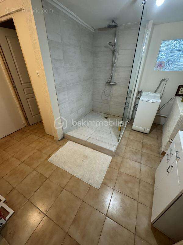 34500 beziers - prorpiété type 8 - 280m2 - terrain clos 1090m2 - piscine - - photo 20