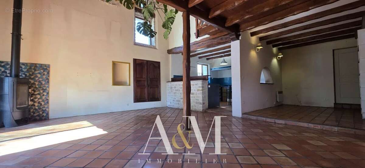 Maison à SAINT-AMANT-DE-BOIXE