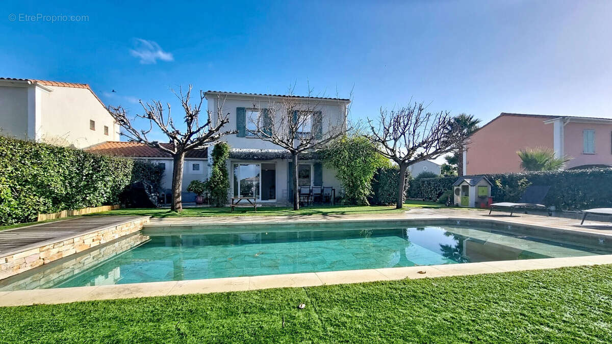 Maison à FREJUS