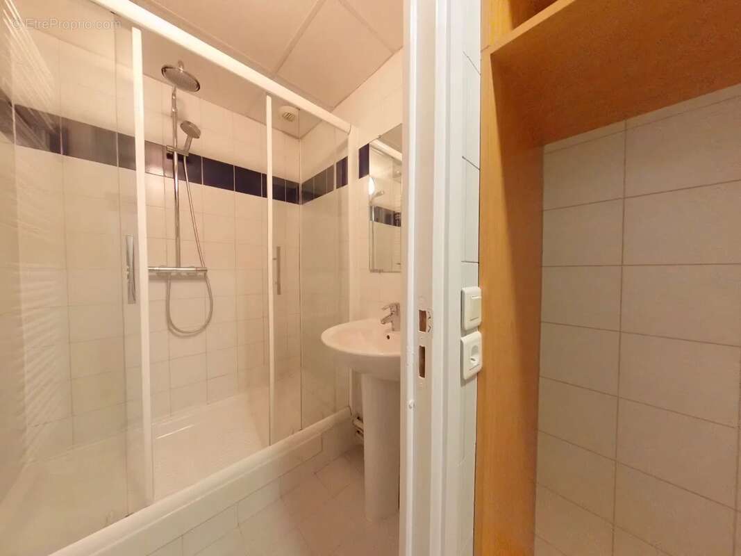 Commerce à LE PRE-SAINT-GERVAIS