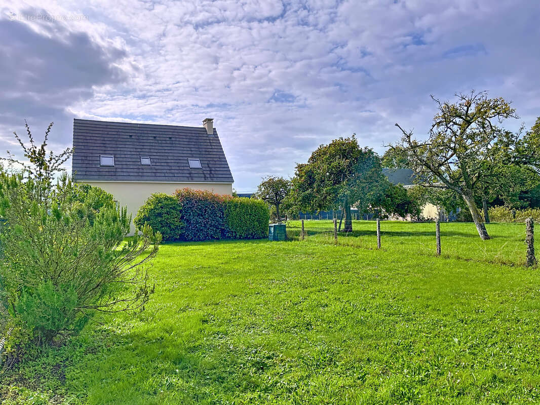 Maison à BRICQUEVILLE-SUR-MER