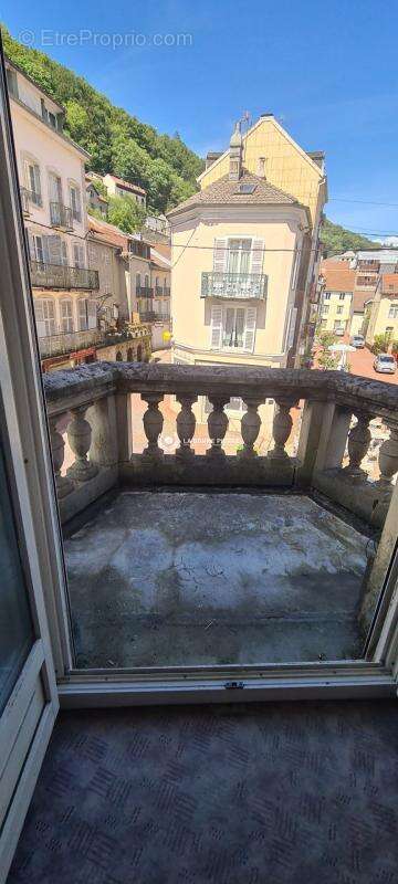 Commerce à PLOMBIERES-LES-BAINS