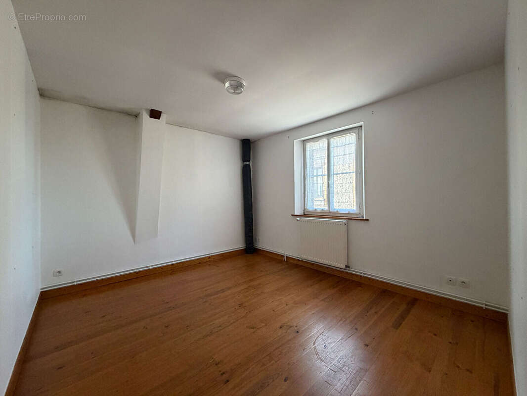 Maison à vendre - Les Loges centre bourg - 3 chambres - Jardin 1 100 m² - Calme - photo 8