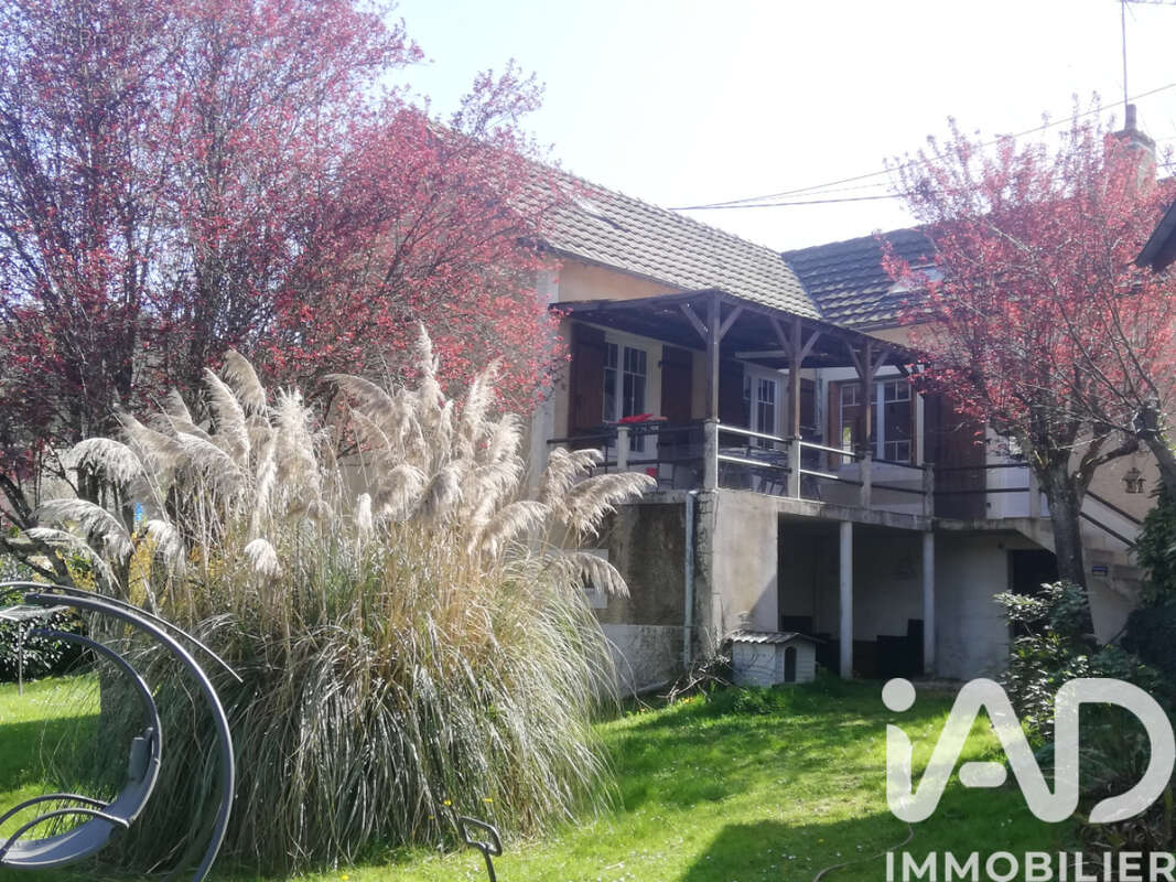 Photo 2 - Maison à LE BUGUE