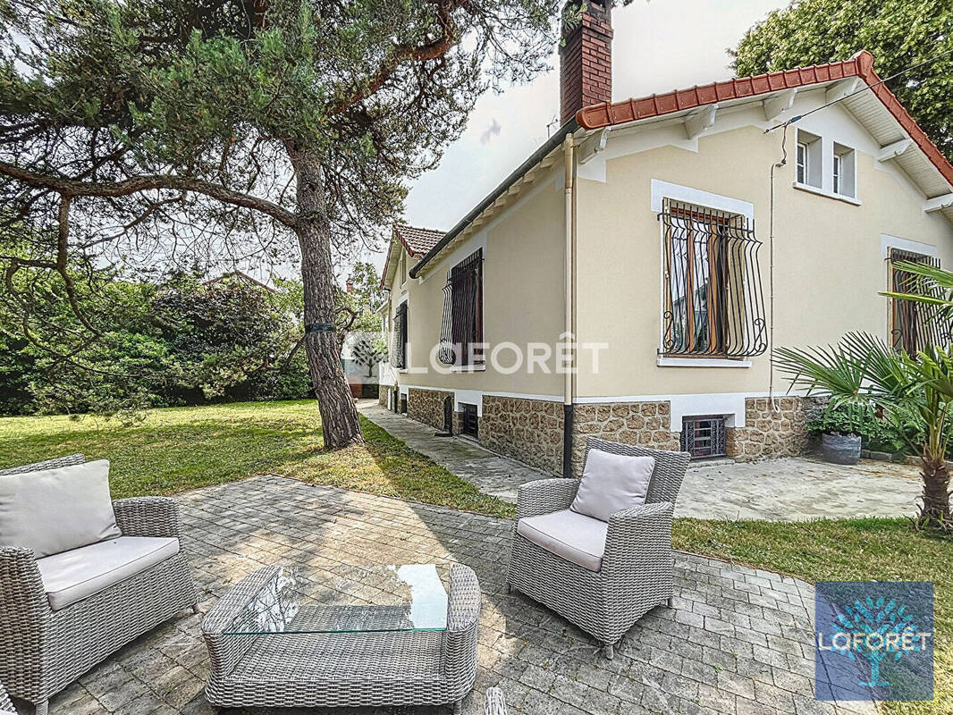 Maison à VIGNEUX-SUR-SEINE