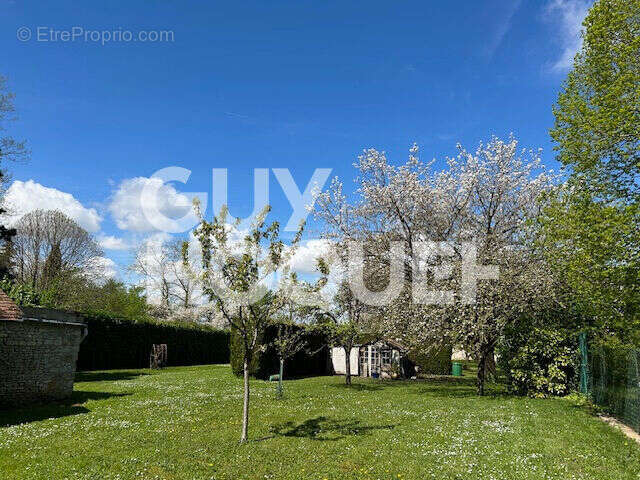 Maison à LA CHAPELLE-LA-REINE