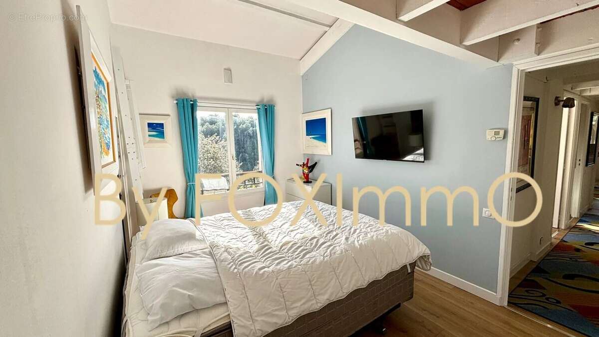 Maison à SAINT-LAURENT-DU-VAR