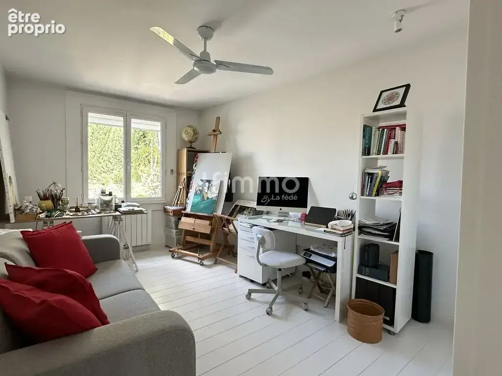 Maison familiale rénovée avec jardin et piscine - photo 13