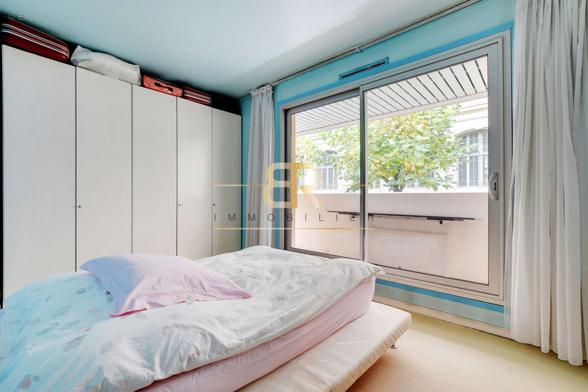Appartement à PARIS-12E