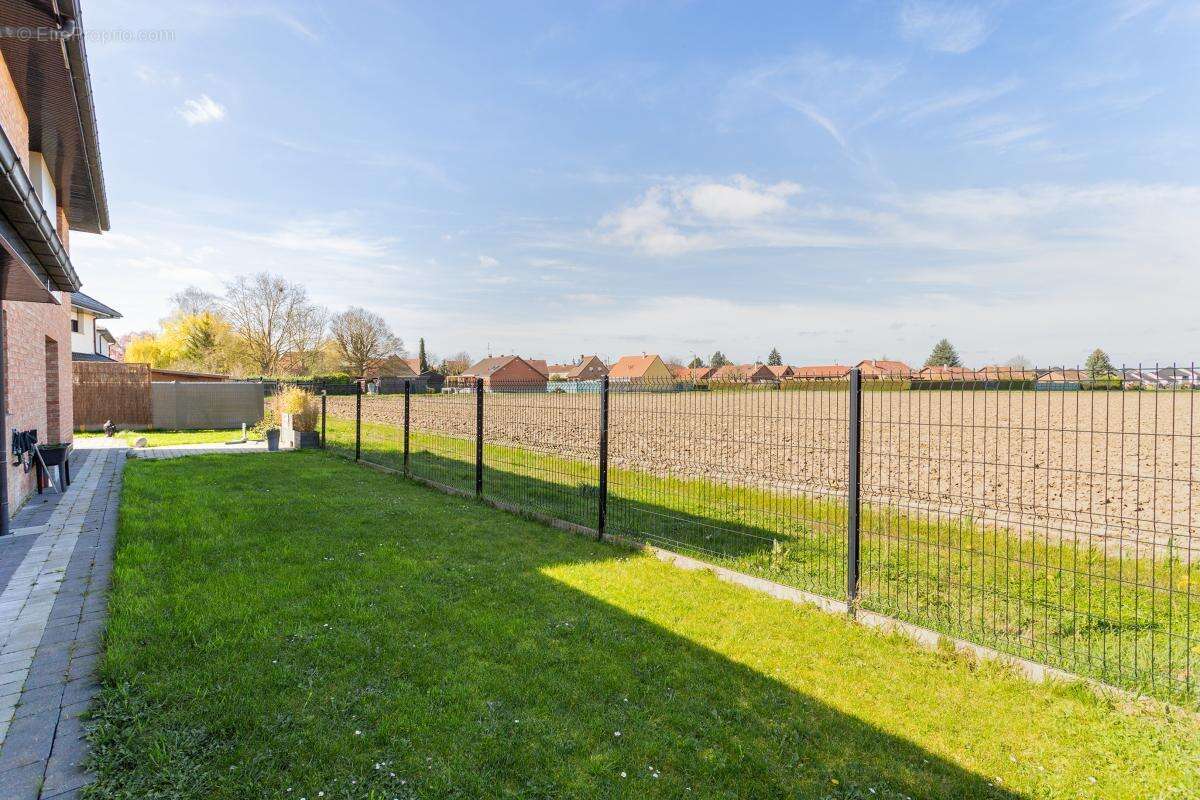 Maison à GONDECOURT