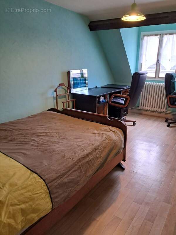 chambre3  - Maison à LUYNES