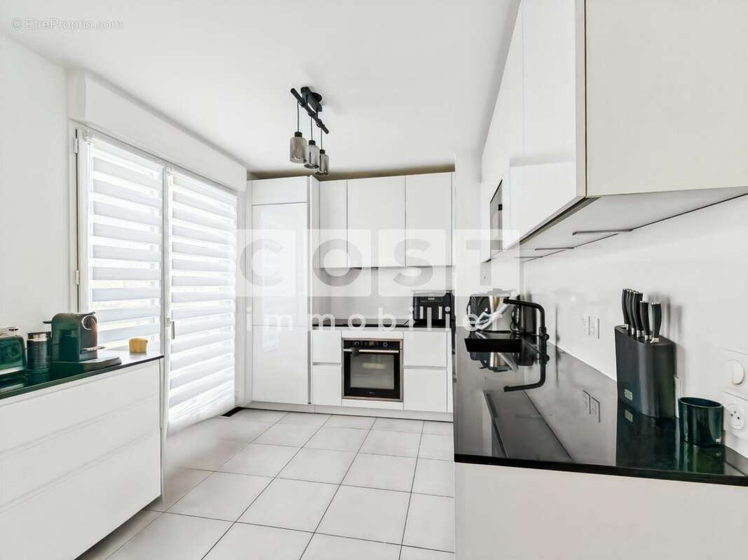 Appartement à COLOMBES