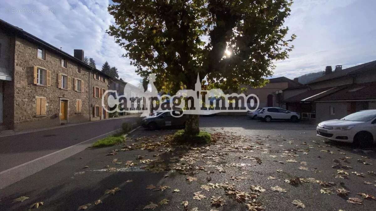 Maison à CHAMBOST-ALLIERES