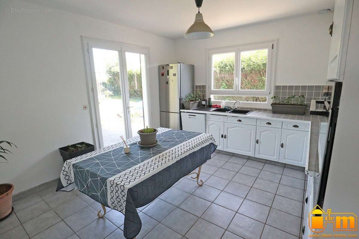 Maison à MEREVILLE