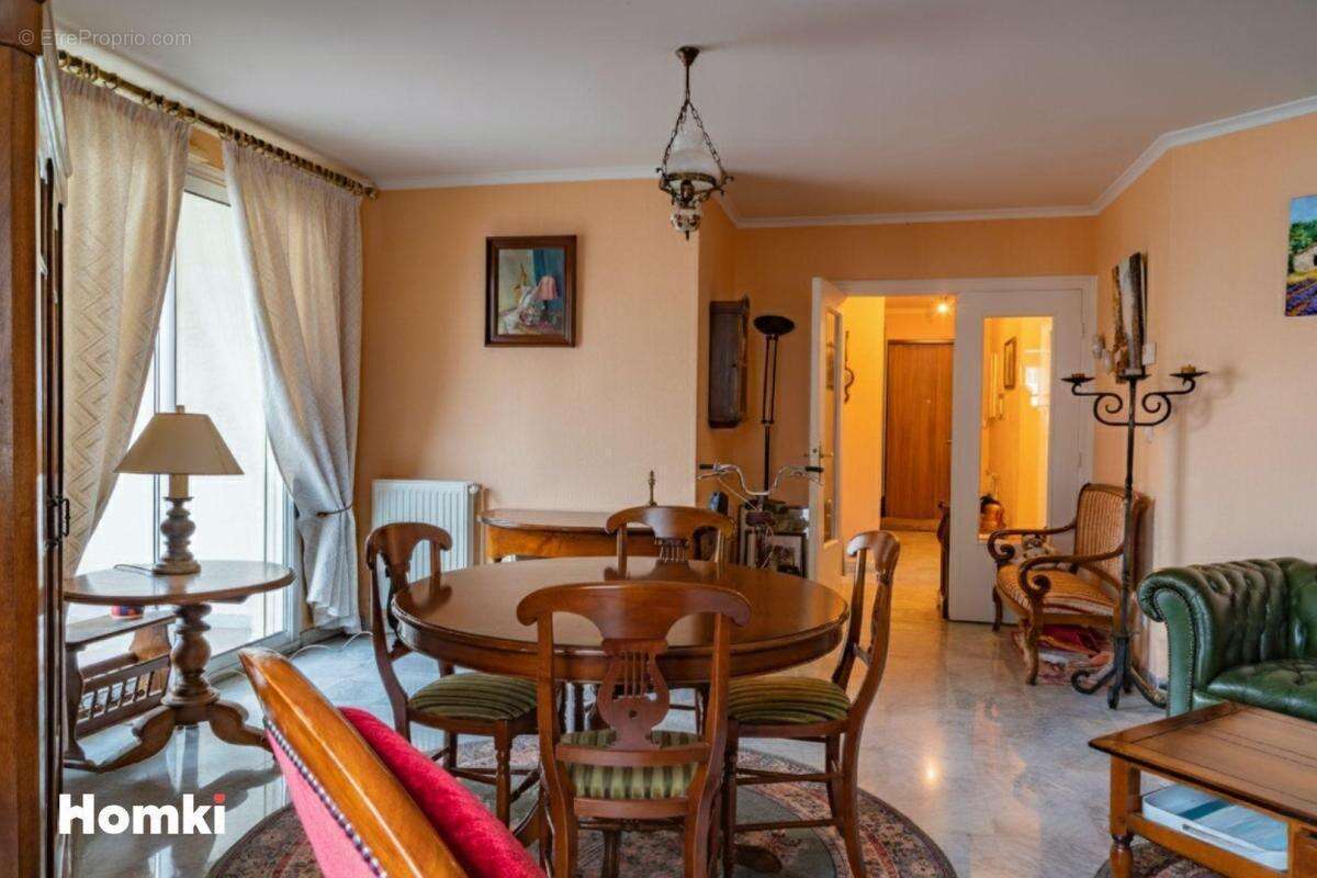 Appartement à SAINT-ETIENNE