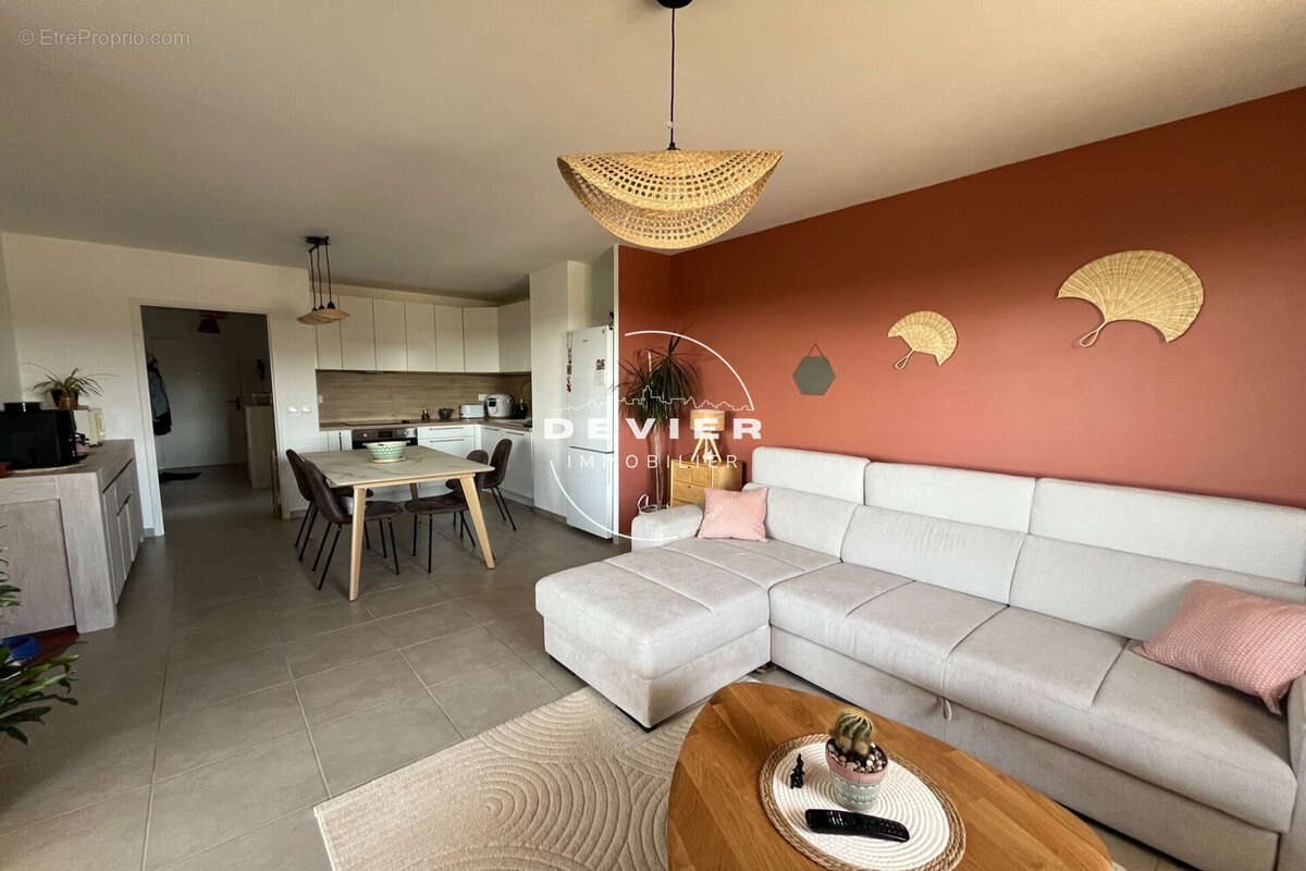 Appartement à SAINT-BRES