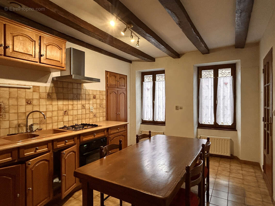 Maison à SAINT-MARCEL