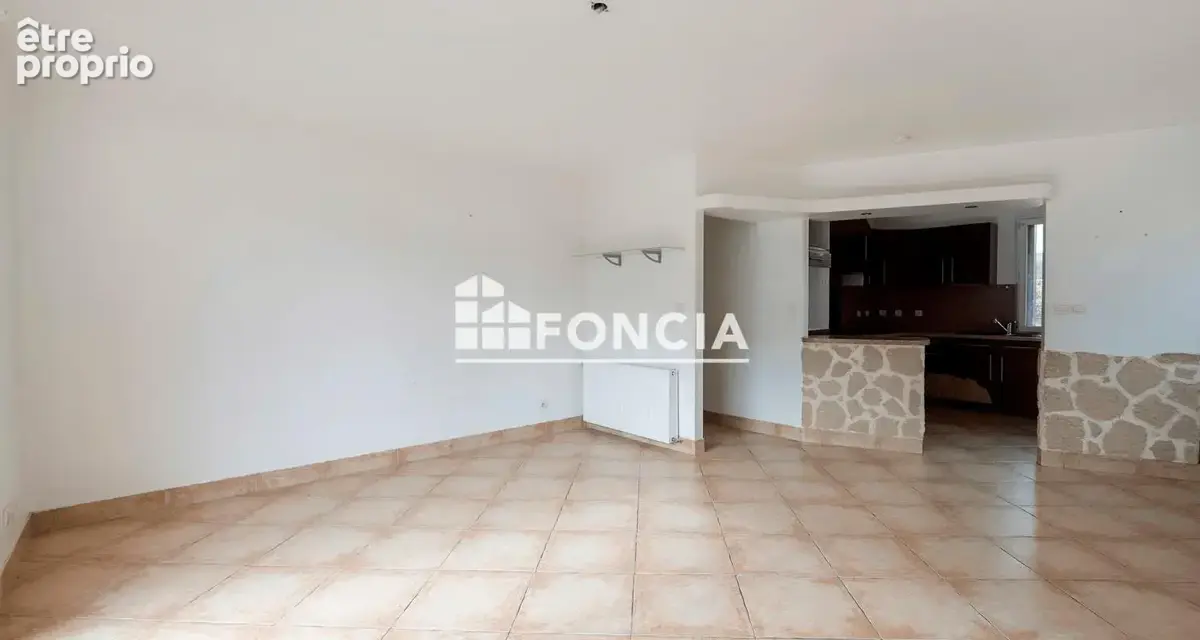 Maison sur terrain de 405m2 avec 96m2 habitables, rez-de-chaussée de 3 pièces de 60m2, et espace de vie de 36m2 au sous-sol de p - photo 6